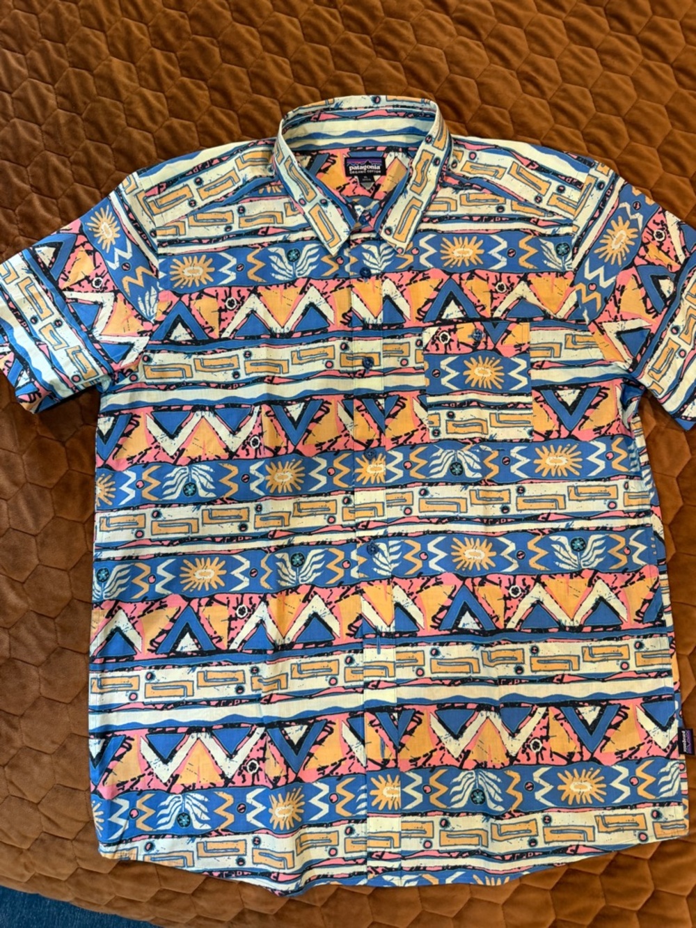 Patagonia men’s size xl “go-to shirt” SS2Short-Sleeve Button Shirt.  Never worn